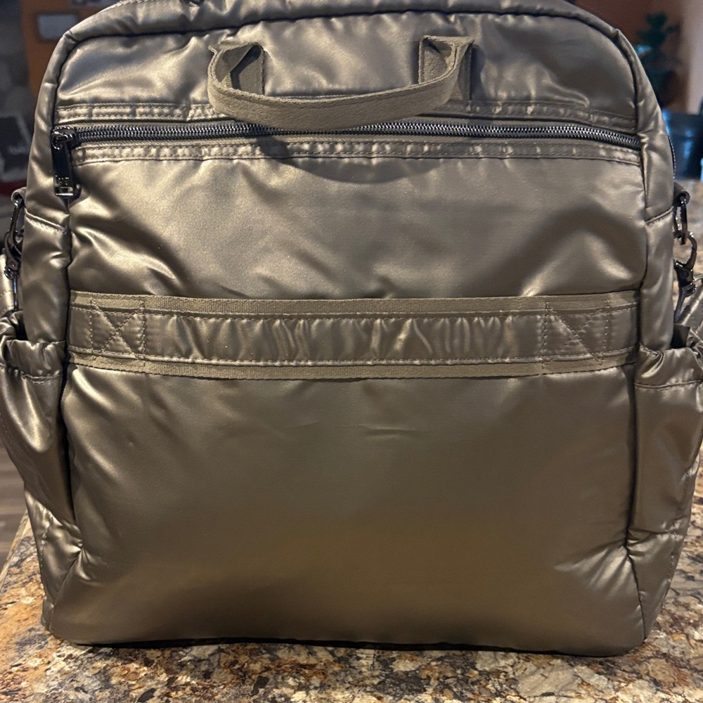Lug Quilted Backpack - Metallic Silver - Picture 7 of 8